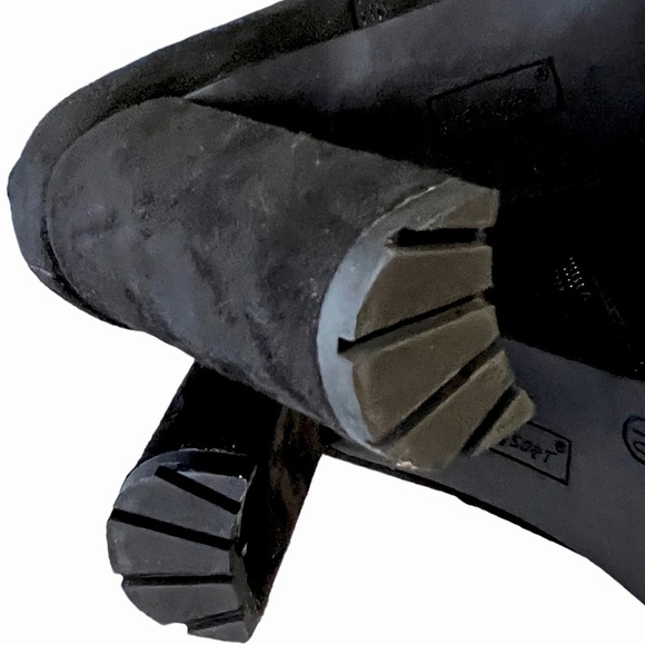 Platform Chunky 4” Block Heel Booties Lug Sole Ankle Side Zip Black Size 10 NWT - Picture 10 of 12